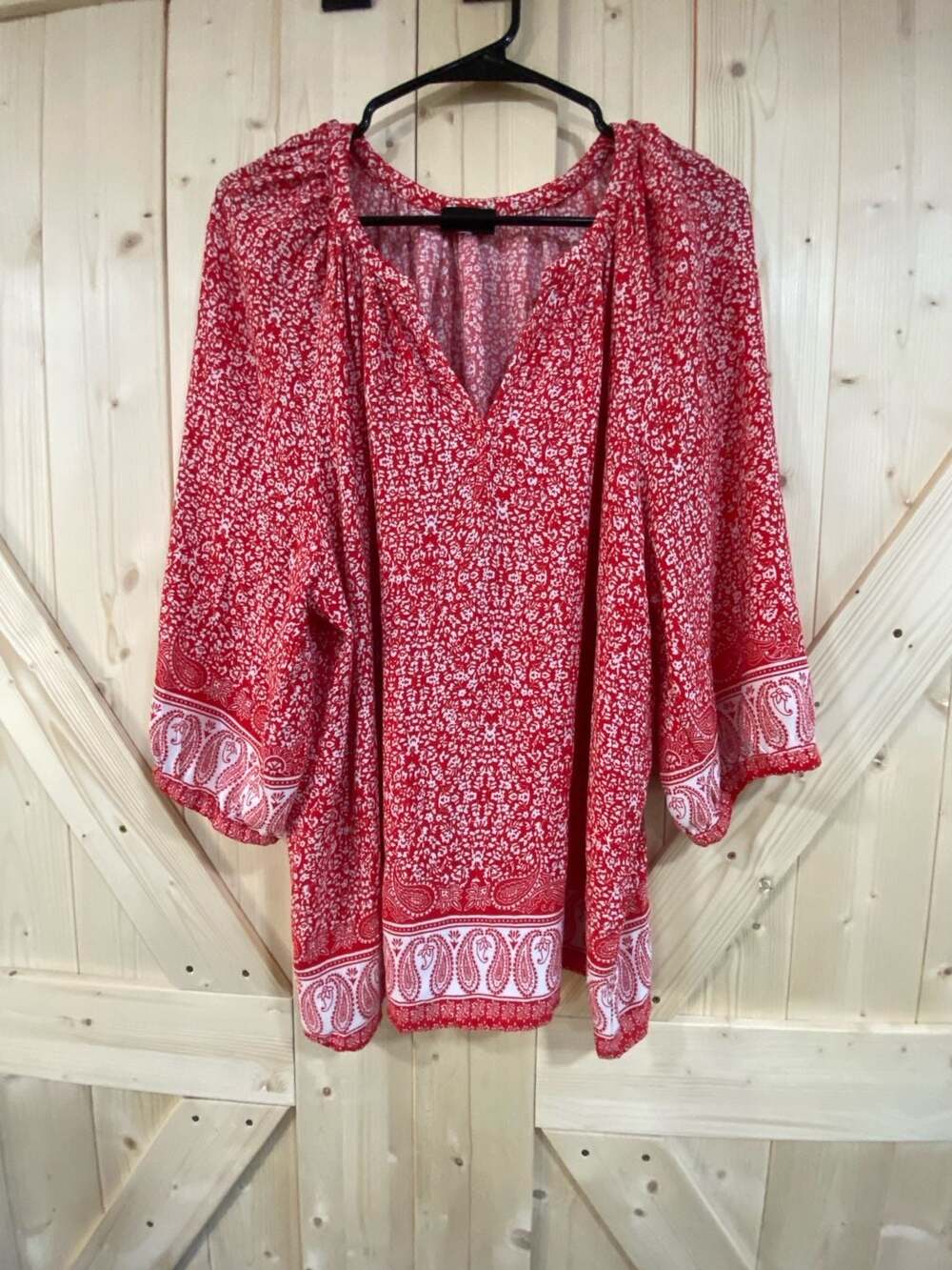 Jones New York Red Floral Paisley Border V-Neck Tunic Top 24 pit to pit